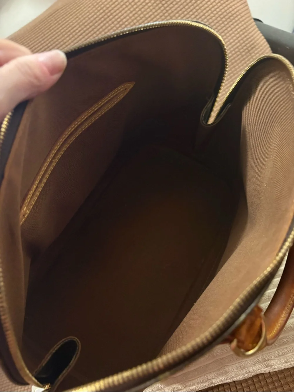 Vintage (2000) Louis Vuitton Monogram Alma  Satchel PM